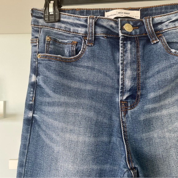 Stradivarius High-waisted Medium Blue Skinny Flower Embroidered Jeans - Picture 7 of 13